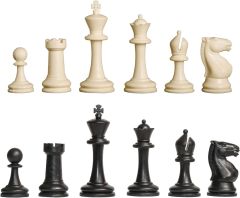 Mustat ja kermanvaaleat suuret shakkinappulat
